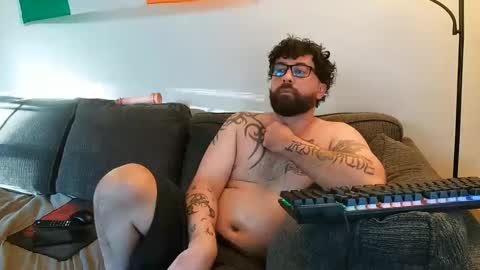 boredandirish21 online show from September 2025 08:47:02 PM