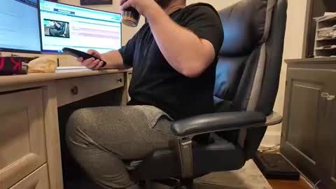 Boredhorndog online show from January 2026 10:13:02 PM