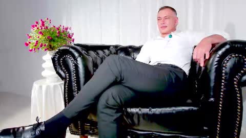 Borieth online show from October 2025 06:54:01 PM