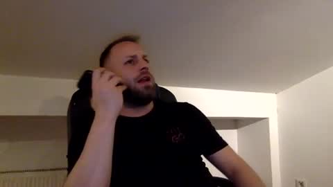 hugo online show from April 2026 06:43:01 PM