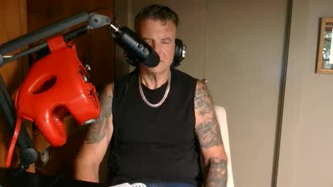 Snapshot of boss1420 chatting on September 2025 05:57:02 PM BOSS online show from September 2025 05:57:02 PM