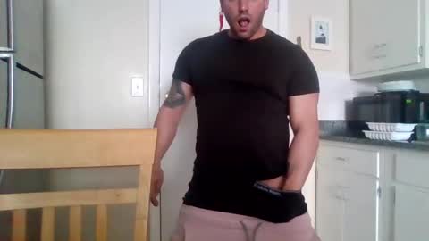 Snapshot of bosslife505050 chatting on February 2025 02:32:02 PM The Italian Boss  online show from February 2025 02:32:02 PM