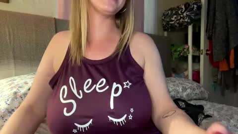 BossMom online show from January 2025 08:46:02 PM