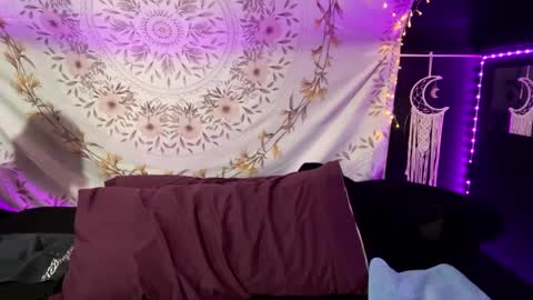 BossMom online show from March 2025 09:18:02 PM