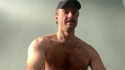 Snapshot of bottommanbln chatting on October 2025 10:23:02 AM bottommanbln online show from October 2025 10:23:02 AM