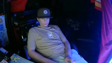 Bowerboi1217 online show from November 2025 12:49:02 PM