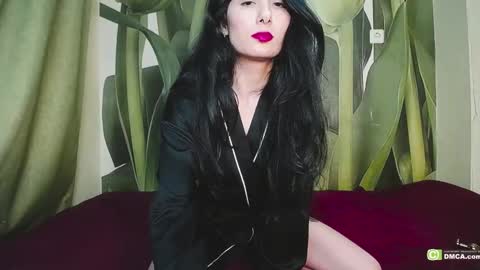 Helen  online show from January 2025 08:18:02 PM