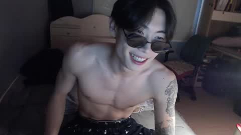 Snapshot of boxman556990 chatting on January 2025 02:04:02 AM boxman556990 online show from January 2025 02:04:02 AM