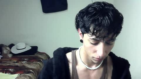 Snapshot of boy_fox_guys chatting on December 2024 12:01:02 PM Boy Astro online show from December 2024 12:01:02 PM