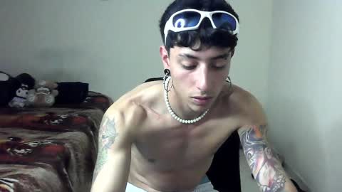 Snapshot of boy_fox_guys chatting on January 2025 12:42:02 AM Boy Astro online show from January 2025 12:42:02 AM