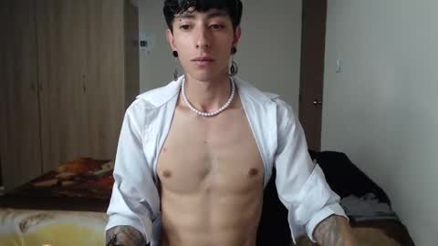 Snapshot of boy_fox_guys chatting on February 2025 01:44:01 PM Boy Astro online show from February 2025 01:44:01 PM