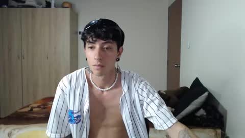 Snapshot of boy_fox_guys chatting on February 2025 12:16:01 AM Boy Astro online show from February 2025 12:16:01 AM
