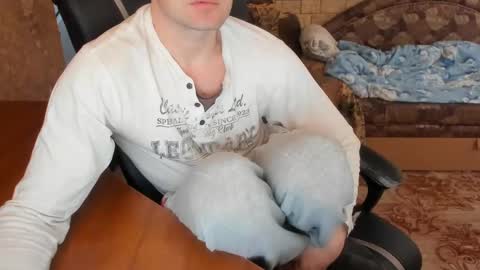 Snapshot of boyapollon chatting on February 2025 01:32:01 PM BoyApollon online show from February 2025 01:32:01 PM