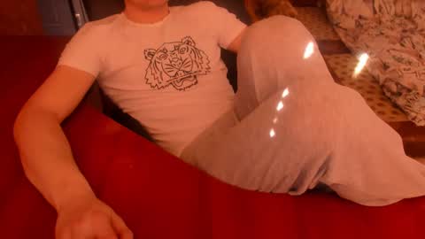 Snapshot of boyapollon chatting on March 2025 10:13:02 AM BoyApollon online show from March 2025 10:13:02 AM