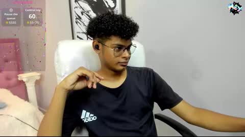 Snapshot of boylittle19cm chatting on October 2025 12:25:02 PM Jackson online show from October 2025 12:25:02 PM