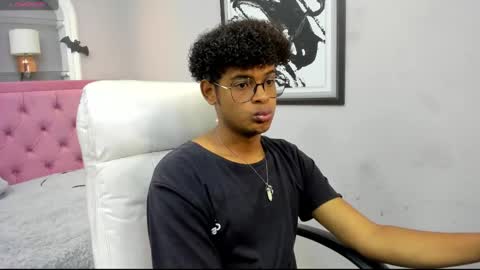 Snapshot of boylittle19cm chatting on October 2025 12:39:02 PM Jackson online show from October 2025 12:39:02 PM