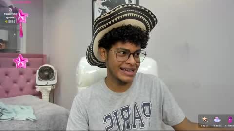 Snapshot of boylittle19cm chatting on October 2025 12:37:02 PM Jackson online show from October 2025 12:37:02 PM