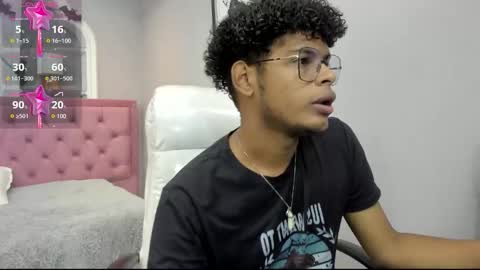 Snapshot of boylittle19cm chatting on October 2025 12:33:01 PM Jackson online show from October 2025 12:33:01 PM