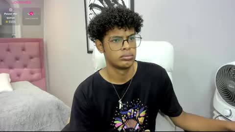 Snapshot of boylittle19cm chatting on October 2025 12:09:01 PM Jackson online show from October 2025 12:09:01 PM