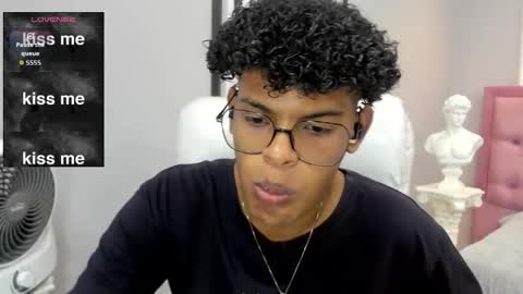 Snapshot of boylittle19cm chatting on November 2025 12:16:01 PM Jackson online show from November 2025 12:16:01 PM