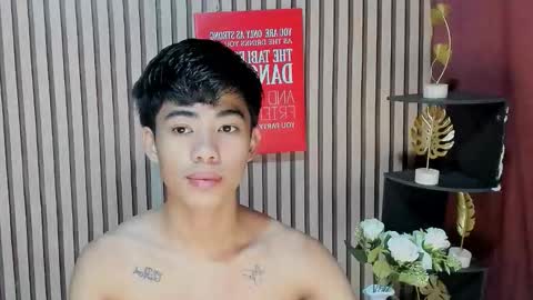 Snapshot of boynextdoor4ux chatting on September 2025 10:42:01 PM HI IM JAMES DONT FORGET GIVE ME THUMBS UP AND JOIN TO MY FANCLUB online show from September 2025 10:42:01 PM