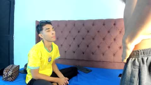 ALEX - TAYLER  -MIKE online show from September 2025 01:16:01 PM