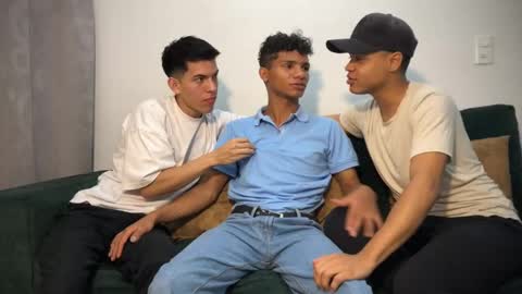 Snapshot of boys_milan chatting on February 2025 03:24:01 AM Kevin hernan online show from February 2025 03:24:01 AM