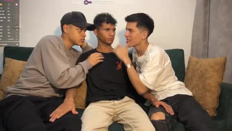 Snapshot of boys_milan chatting on February 2025 03:20:01 AM Kevin hernan online show from February 2025 03:20:01 AM