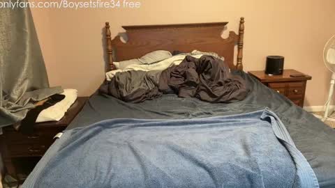 boysetsfire34 online show from February 2025 11:02:02 PM