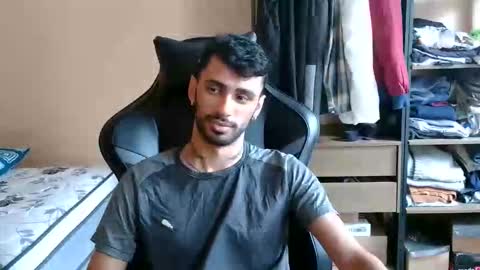 boyzinm2 online show from February 2026 01:51:01 PM