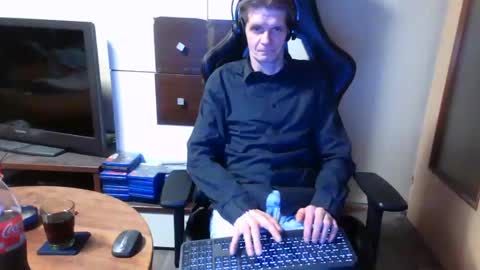 bponie1 online show from December 2024 01:47:02 AM