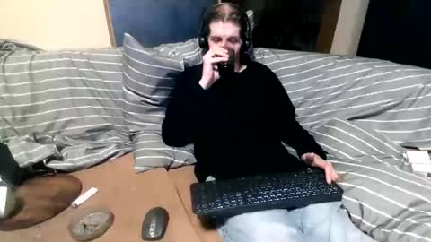 bponie1 online show from September 2025 01:17:01 AM