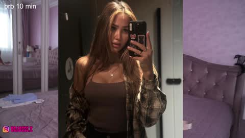 Snapshot of brabuss_ chatting on January 2025 04:52:01 AM Lana online show from January 2025 04:52:01 AM