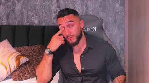 instagramBrad mayers1twittermayersbrad online show from November 2025 02:11:01 AM