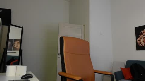 BRAD HOLLOWAY online show from April 2026 06:33:01 AM