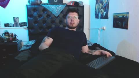 brad hot boy online show from March 2025 04:13:02 PM