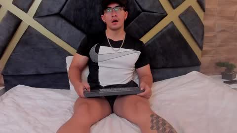 Snapshot of brad_summer chatting on January 2025 05:48:01 PM brad summer online show from January 2025 05:48:01 PM