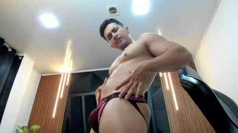 Snapshot of brad_summer chatting on February 2025 12:16:01 AM brad summer online show from February 2025 12:16:01 AM