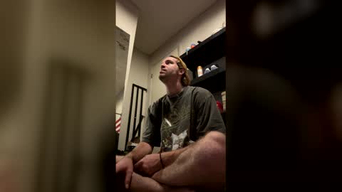 braden_thompson2012 online show from April 2026 07:56:01 AM