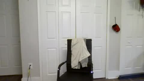 Snapshot of bradley203470 chatting on February 2025 04:13:02 PM bradley203470 online show from February 2025 04:13:02 PM