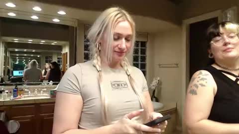 i am a naughty jedi knight online show from March 2026 04:47:01 AM