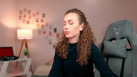 Snapshot of branchwithflowers chatting on October 2025 01:51:02 PM Lilly online show from October 2025 01:51:02 PM