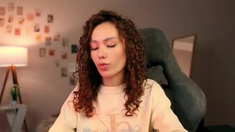 Snapshot of branchwithflowers chatting on October 2025 01:12:01 PM Lilly online show from October 2025 01:12:01 PM