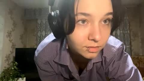 Emily online show from December 2025 08:14:01 PM