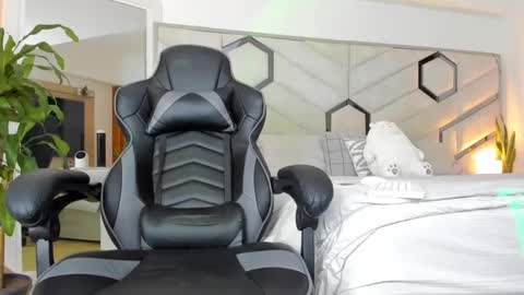 Brandon and Nath online show from January 2025 09:18:02 PM