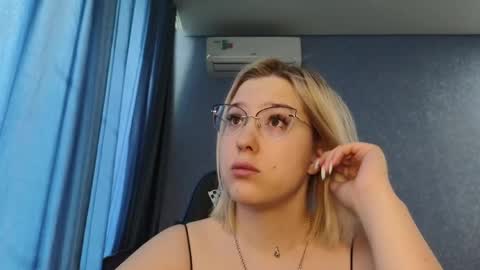 Belle  online show from May 2026 04:43:01 AM