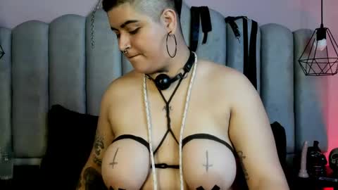 BravenRaven  online show from May 2026 04:03:01 PM