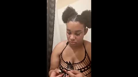 brazilaveaux online show from December 2025 12:45:02 PM