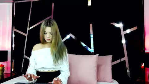 Zeline online show from October 2025 03:44:01 PM