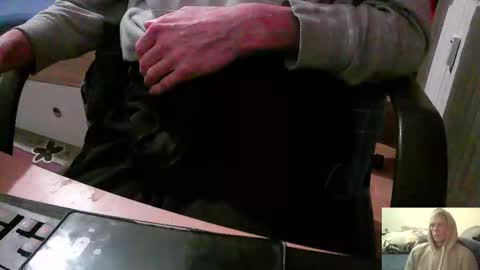 bremer64 online show from October 2025 10:27:01 AM